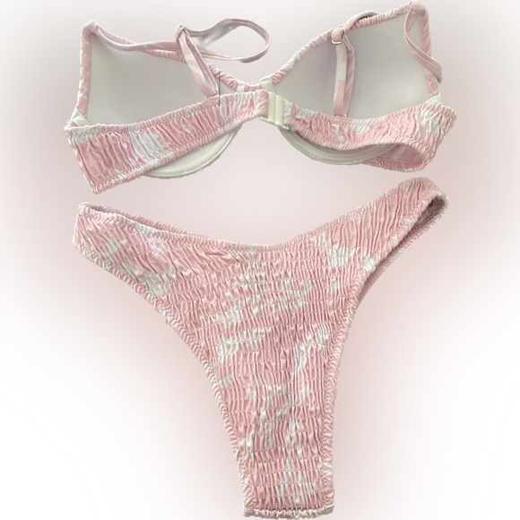 Pink and white floral Bikini - Picture 2 of 2